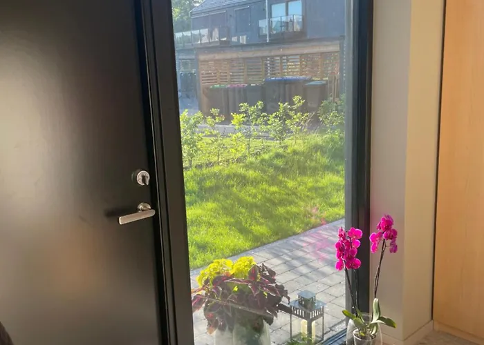 Peaceful In A Modern And Comfortable 애스커