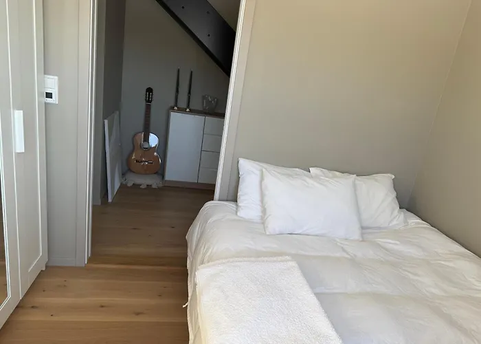 Peaceful In A Modern And Comfortable Privat overnatting Asker